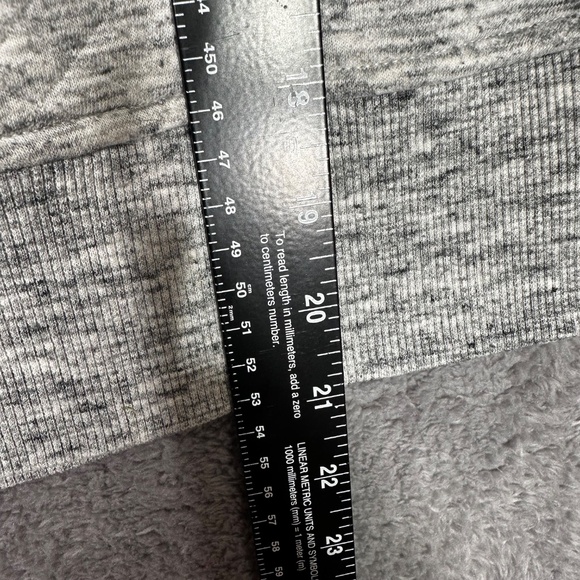 Etonic Women’s Sweatshirt XS Gray Long Sleeve Athletic Pullover with Side Zip - Picture 3 of 6